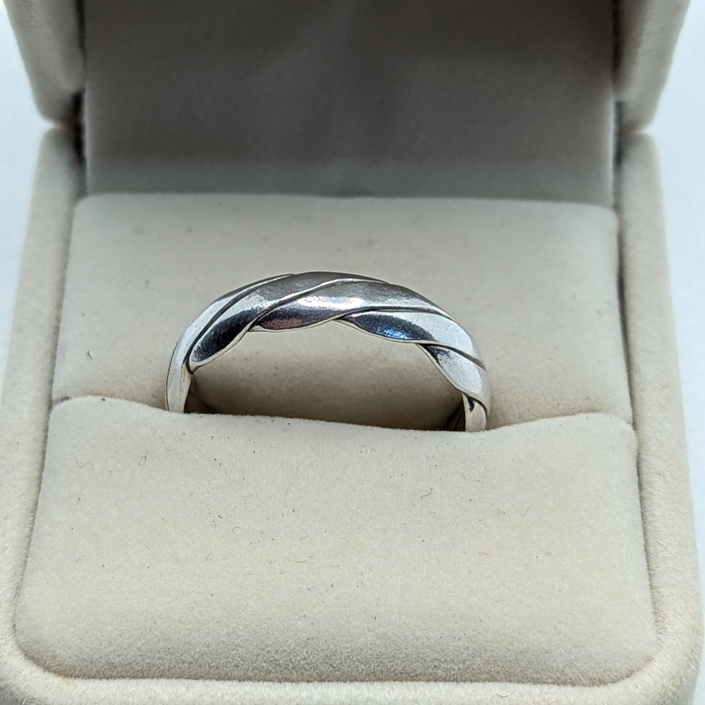 ✨ Sterling Silver Braided Eternity Band